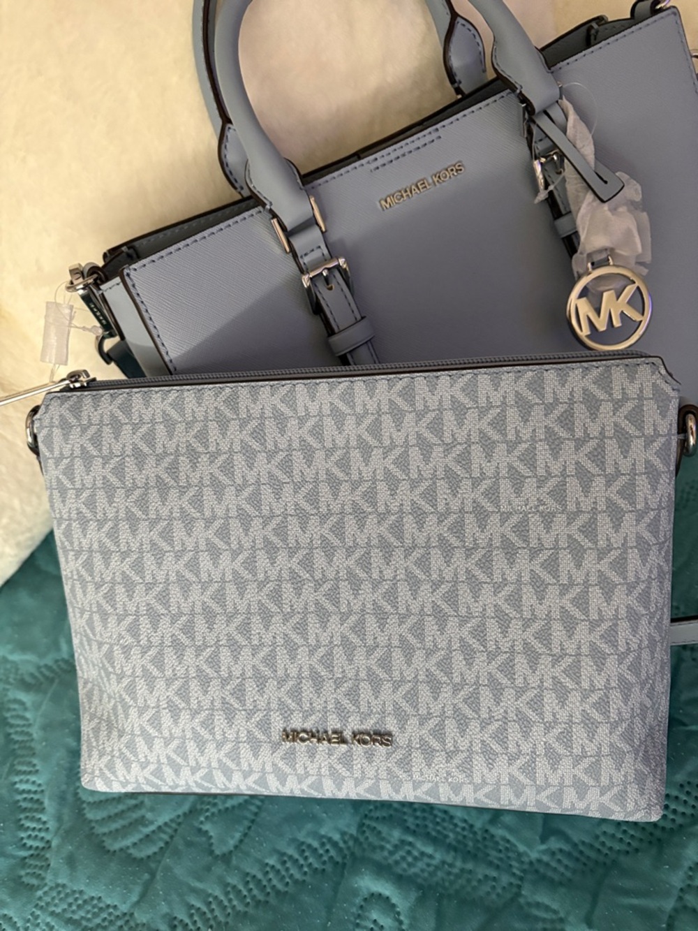 NWOT CHARLOTTE MICHAEL KORS 2 FOR 1 TOTE & MED BAG - Picture 2 of 16